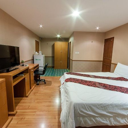 Sa-Bai-Dee Condo Чонбурі Екстер'єр фото